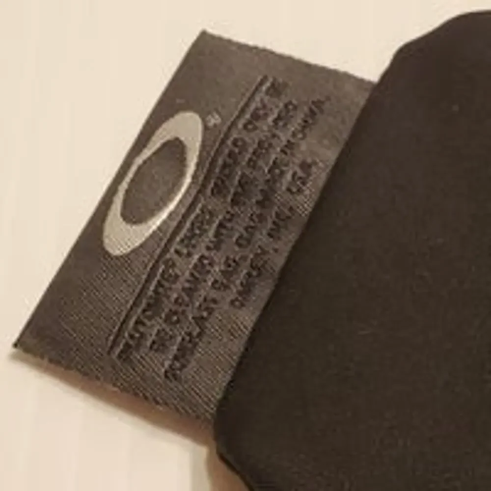 Oakley pouch drawstring bag cleaning cloth black. Perfect shape. Size 6.5X3